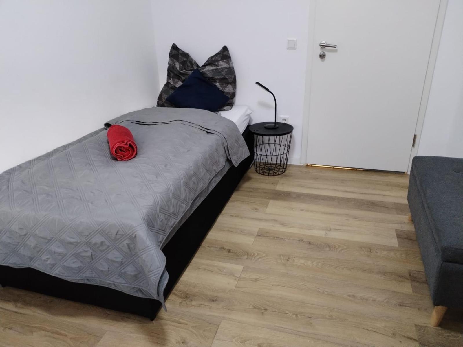 Hotel Радеформвалд Екстериор снимка