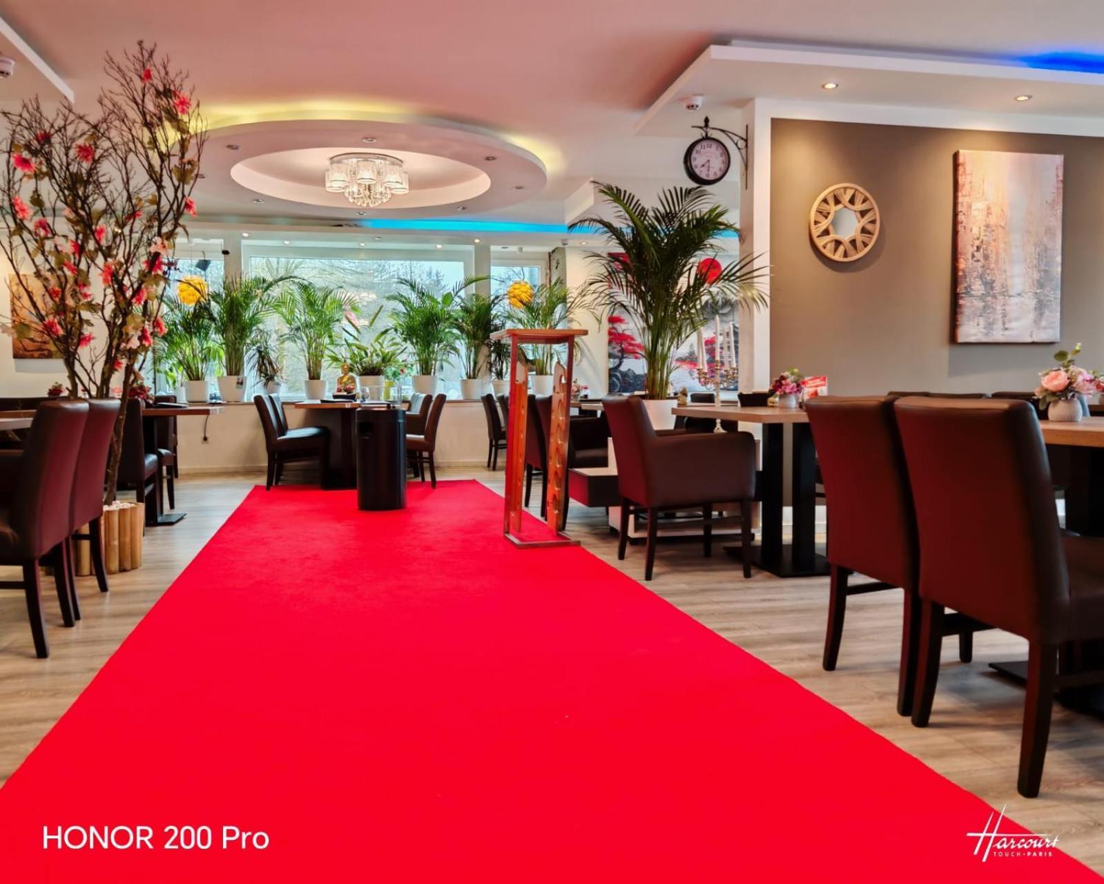 Hotel Радеформвалд Екстериор снимка